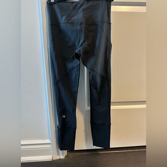 Lululemon leggings fast and free, size 2 - Picture 2 of 6